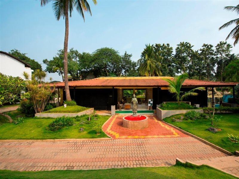 The Windflower Resort & Spa, Mysore Bagian luar foto