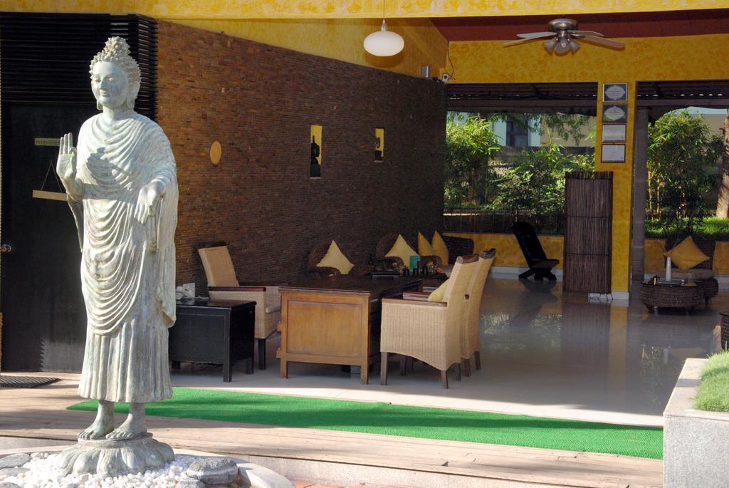 The Windflower Resort & Spa, Mysore Bagian luar foto