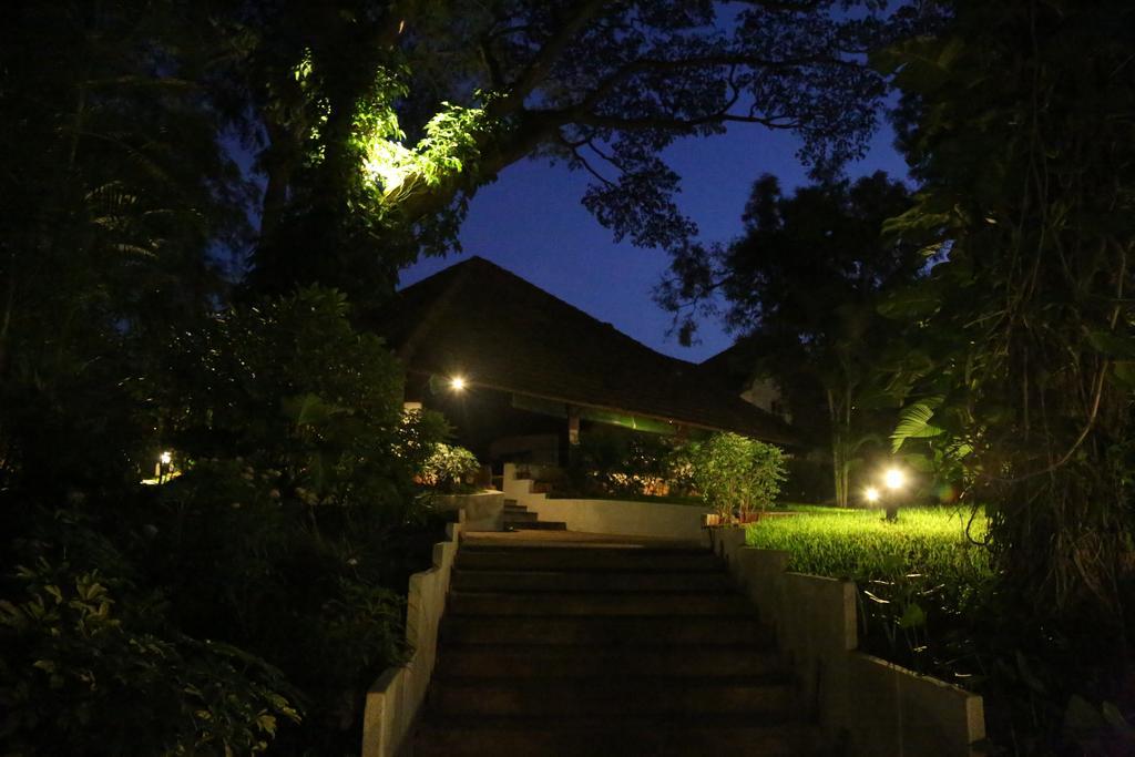 The Windflower Resort & Spa, Mysore Bagian luar foto