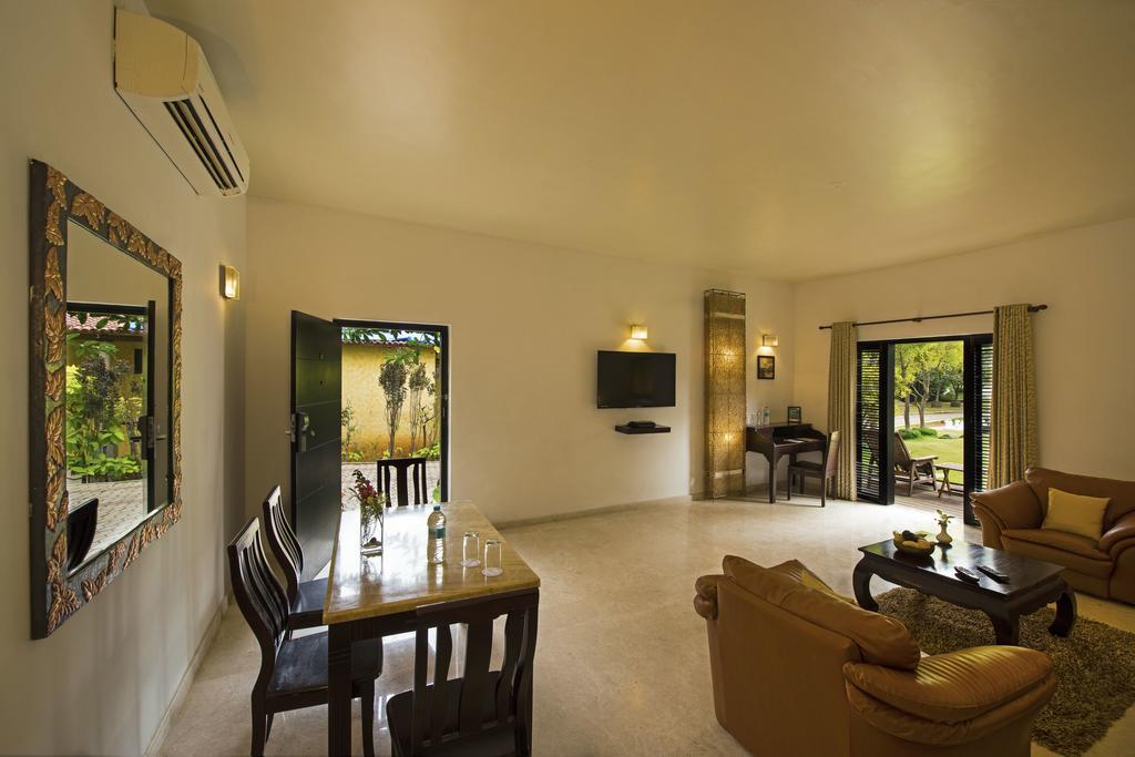 The Windflower Resort & Spa, Mysore Bagian luar foto