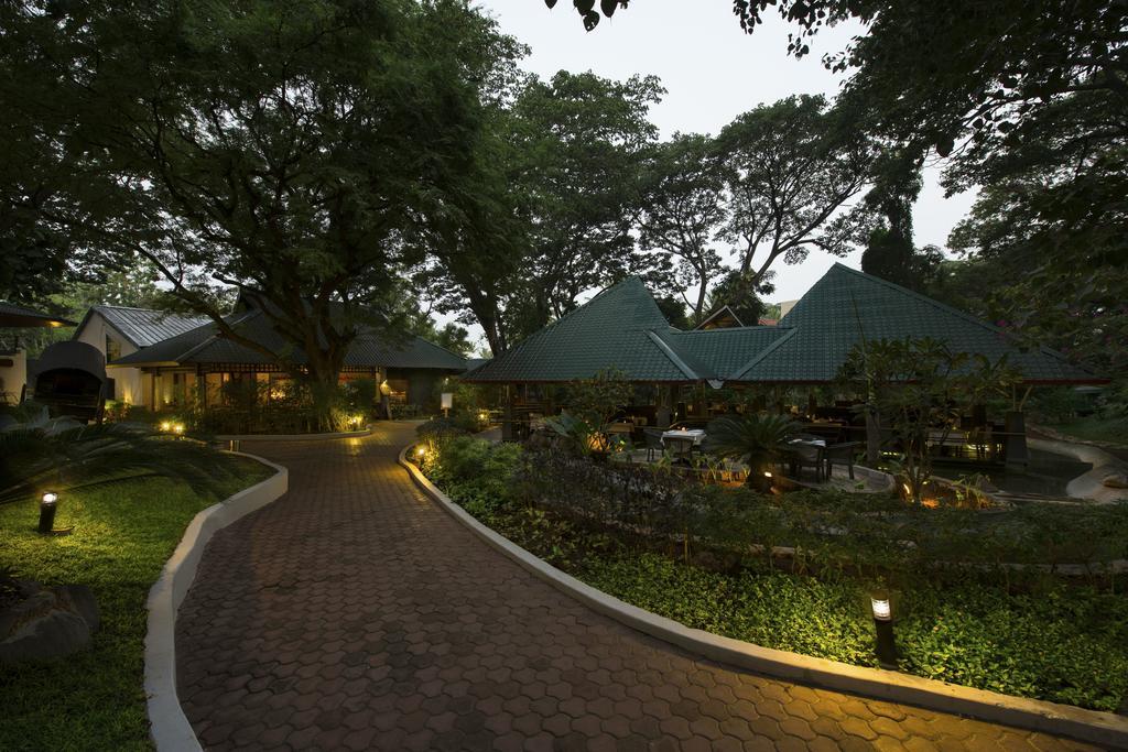 The Windflower Resort & Spa, Mysore Bagian luar foto