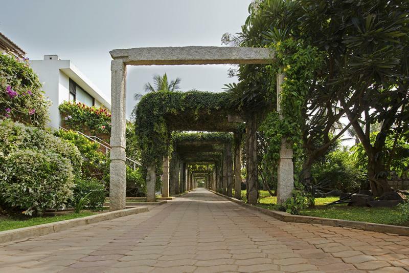 The Windflower Resort & Spa, Mysore Bagian luar foto
